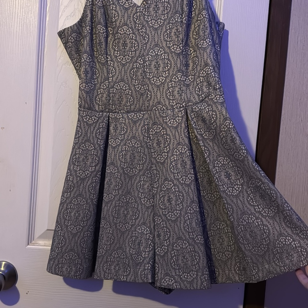 Grey romper - Picture 3 of 4